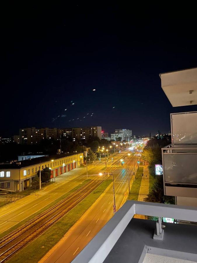 ורשה Fajny Apartament Z Parkingiem, Obok Metra. מראה חיצוני תמונה