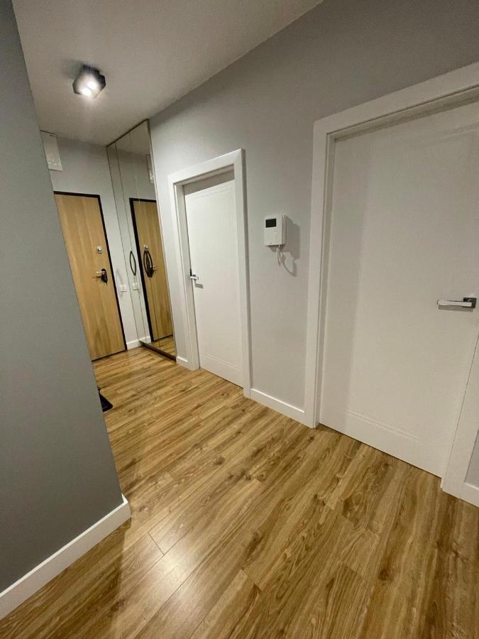 ורשה Fajny Apartament Z Parkingiem, Obok Metra. מראה חיצוני תמונה