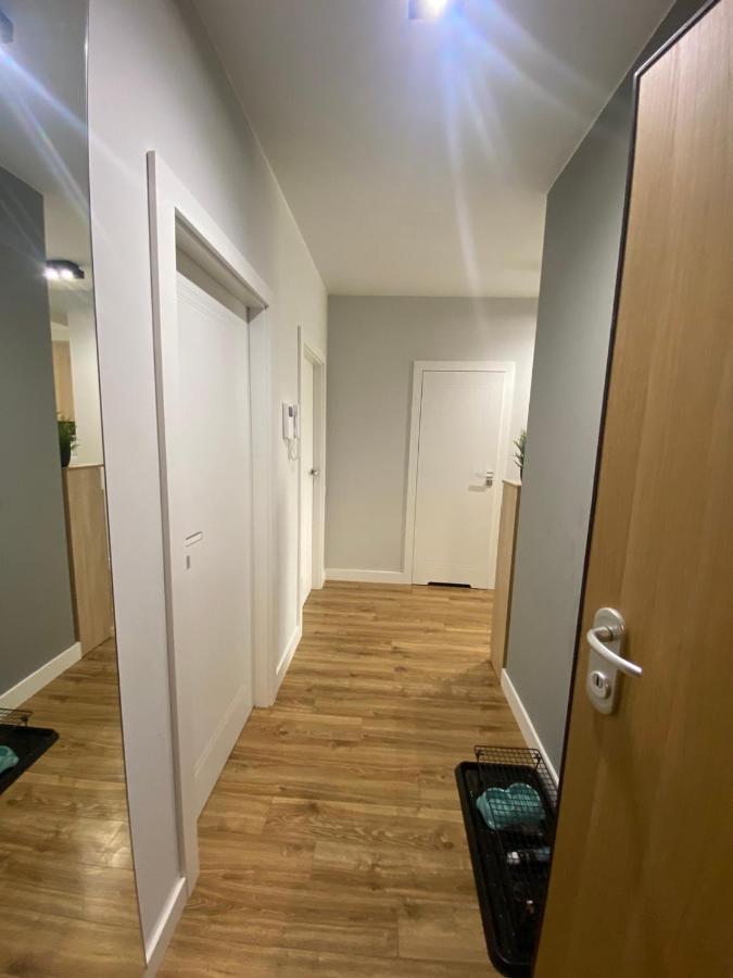 ורשה Fajny Apartament Z Parkingiem, Obok Metra. מראה חיצוני תמונה