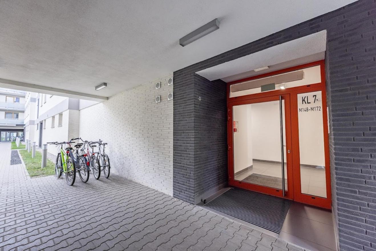 ורשה Fajny Apartament Z Parkingiem, Obok Metra. מראה חיצוני תמונה