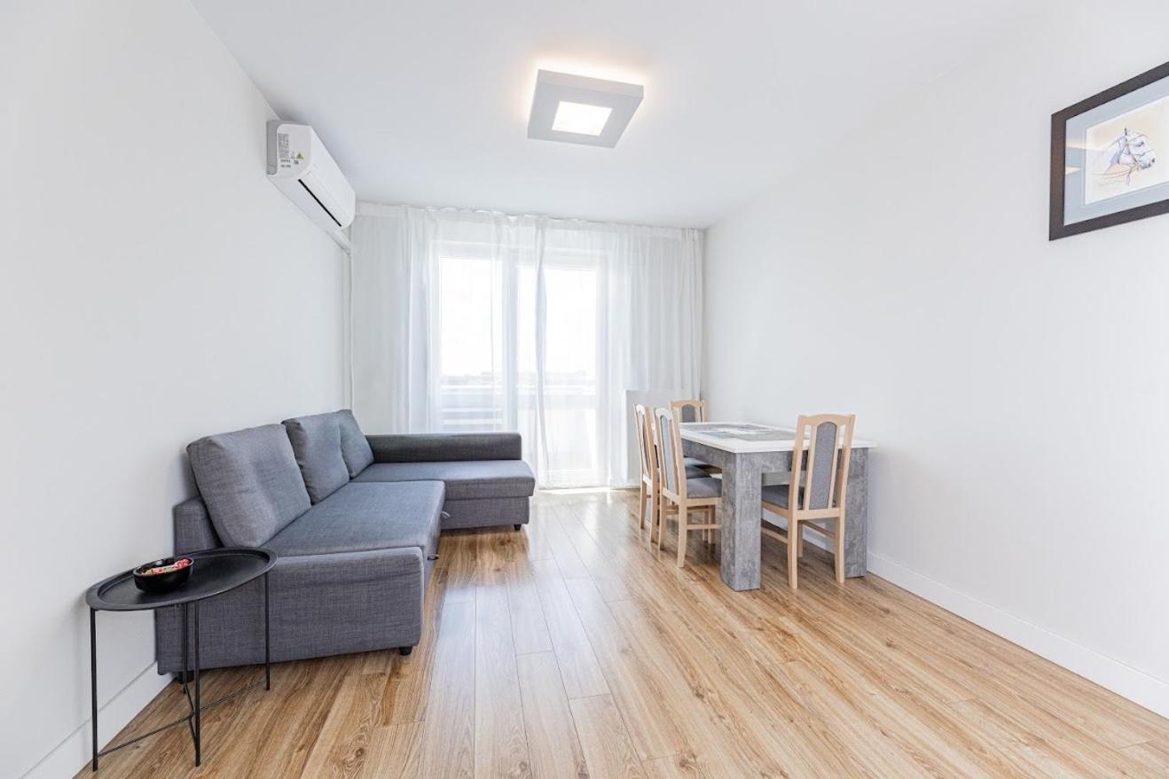 ורשה Fajny Apartament Z Parkingiem, Obok Metra. מראה חיצוני תמונה