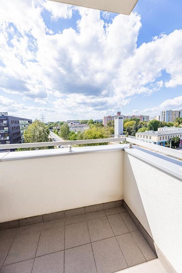 ורשה Fajny Apartament Z Parkingiem, Obok Metra. מראה חיצוני תמונה