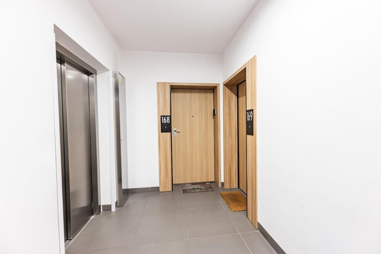 ורשה Fajny Apartament Z Parkingiem, Obok Metra. מראה חיצוני תמונה